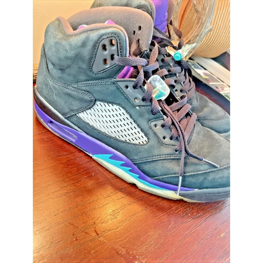 Air Jordan 5 Retro Black Grape Vintage Men’s  Sz. 11